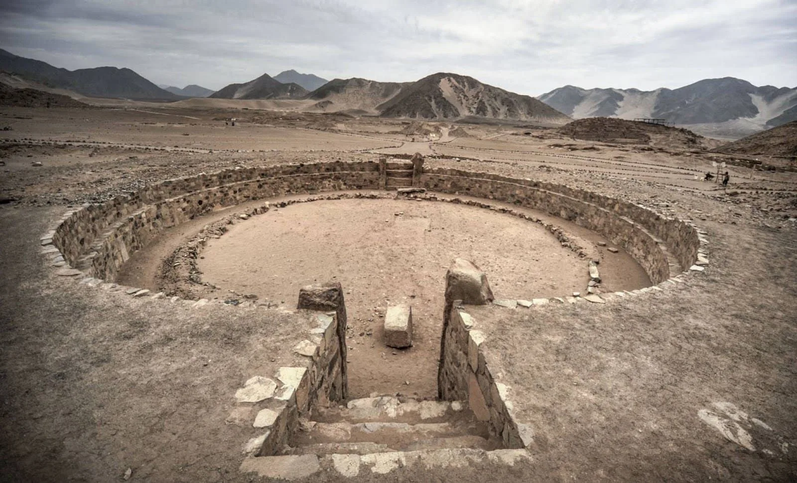 Figura 7. Templo del Anfiteatro, siendo visible mayormente la plaza circular. Fuente.