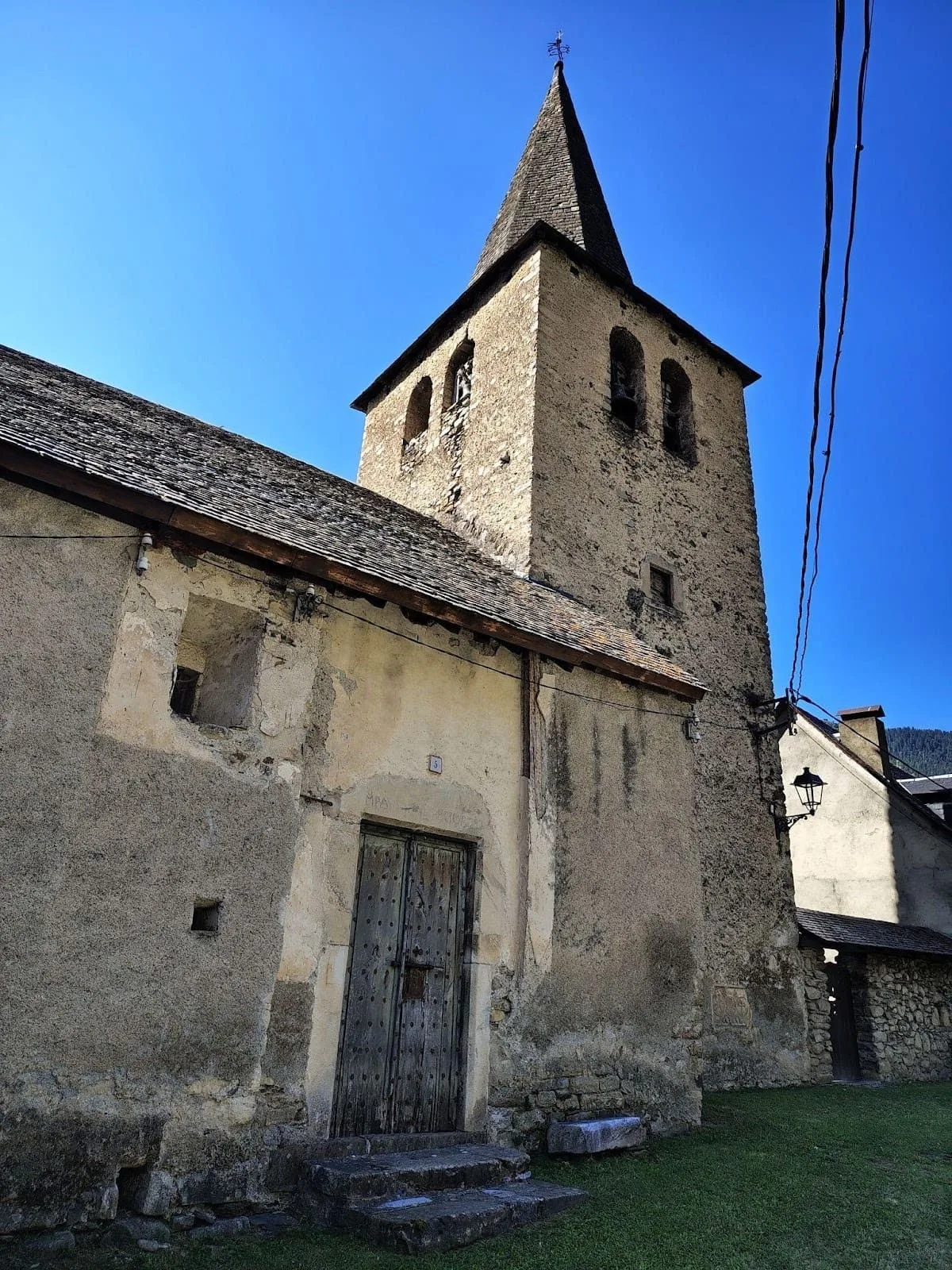 Figura 1. Iglesia de Santo Tomás de Casarilh (Val d’Aran). Fuente: El autor.