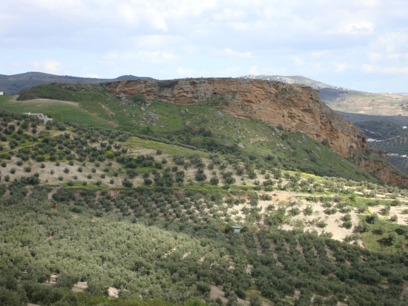 Figura 1. Tajo de Villavieja desde del Despoblado de Fuentes Viejas. Fuente: autor