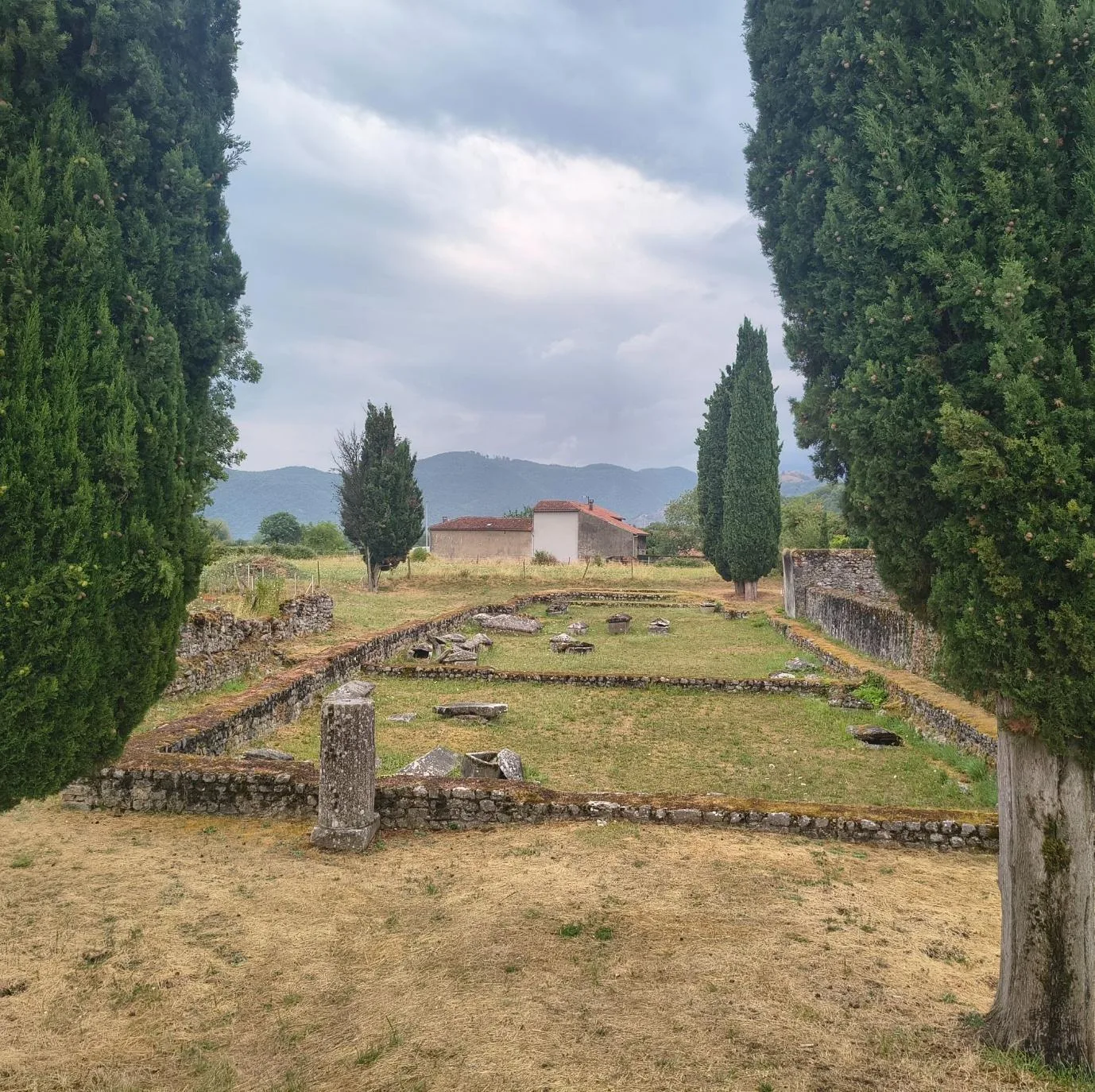 De domus a ecclesia: la basílica paleocristiana de Saint Bertrand de Comminges