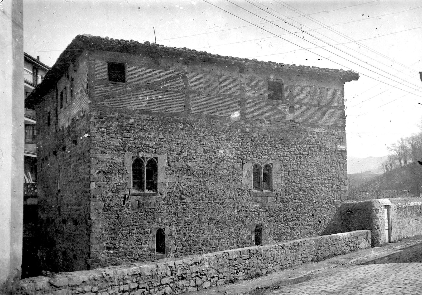 Casas torre feudales del País Vasco: reflejo del status de los parientes mayores (parte II).